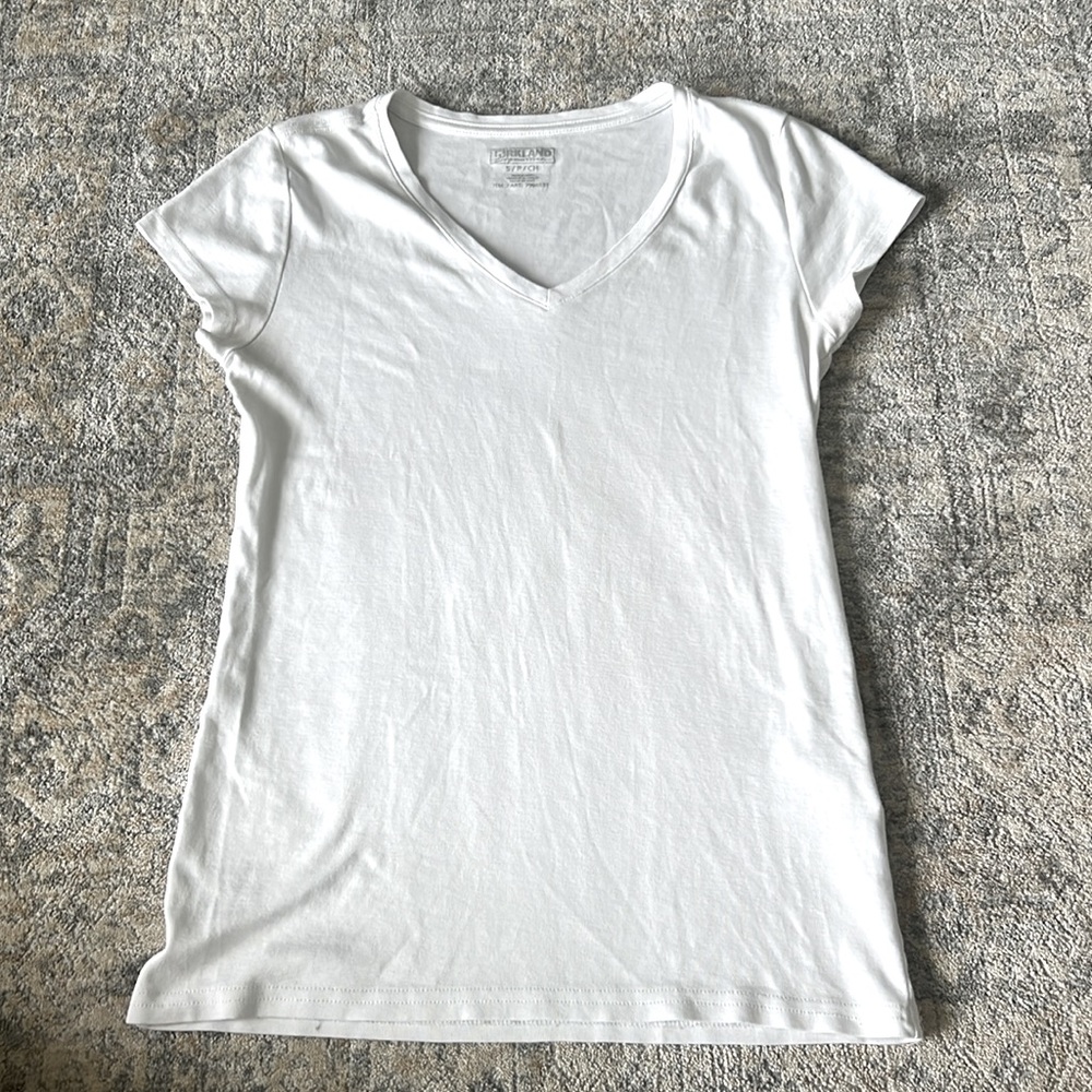 Basic Kirkland shirt 👚